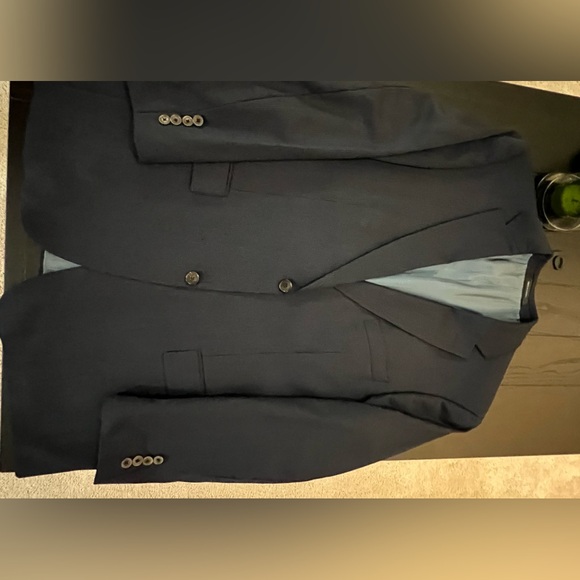 Hugo Boss men’s suit . Navy blue color with pin stripe. Jacket and pant - Picture 2 of 10